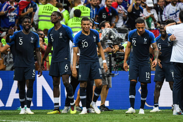 队迈向更高 队迈向更高